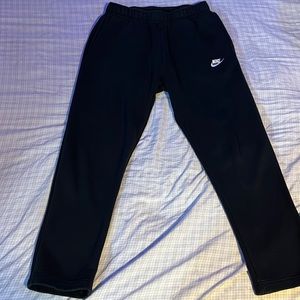 Black Nike sportswear club fleece joggers